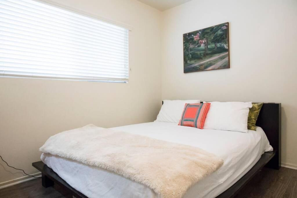 Oceanfront Oasis Apartment Long Beach Exterior photo